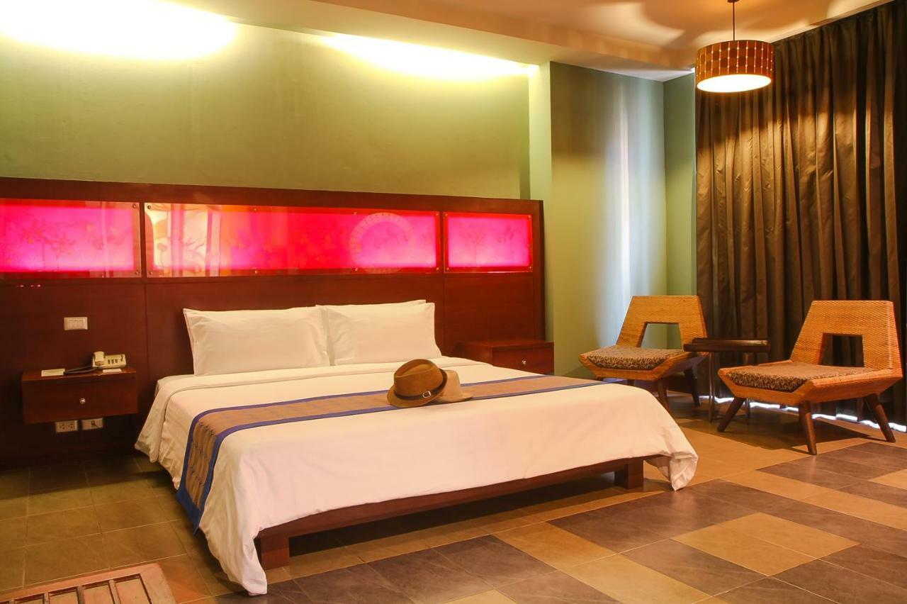 Long Beach Garden Hotel & Pavilions Pattaya Exteriör bild